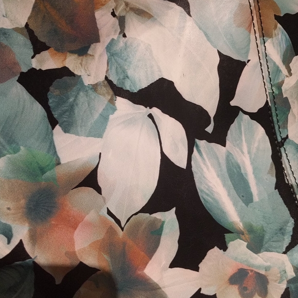 🌸🌼🍀 Beautiful floral bag by Jack French 🌼🍀 - Picture 12 of 13